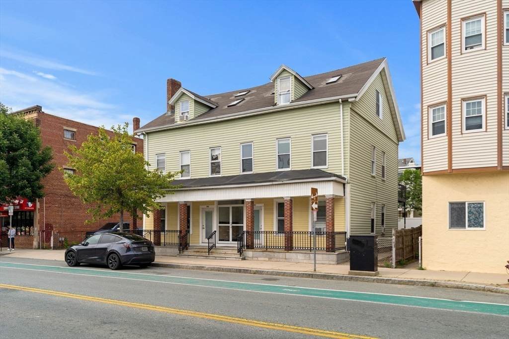 571 Somerville Ave - Photo 1