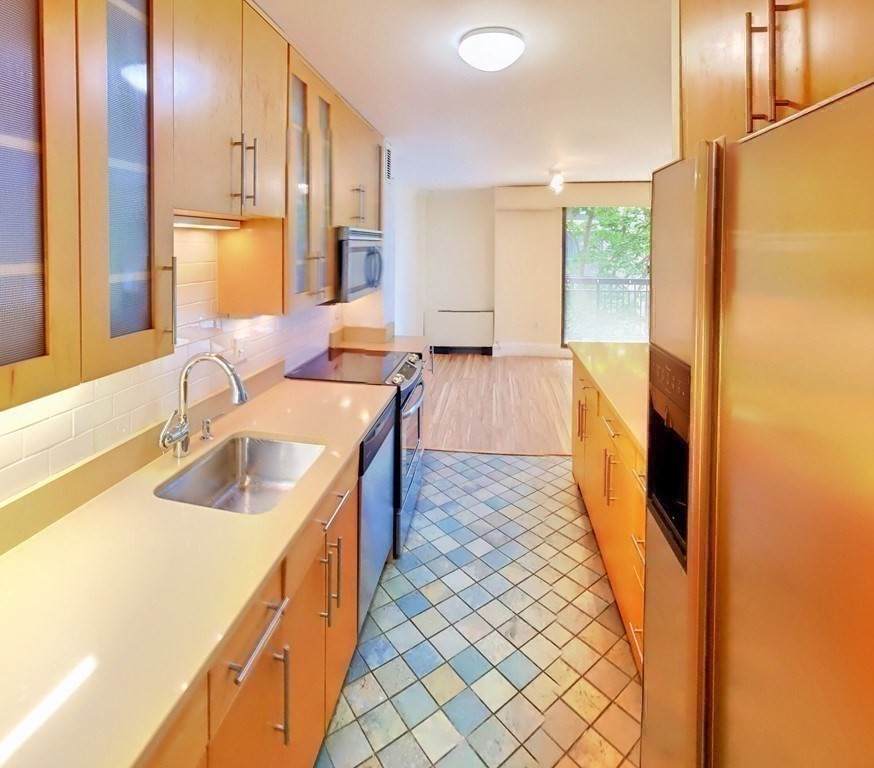 50 Longwood Ave - Photo 1