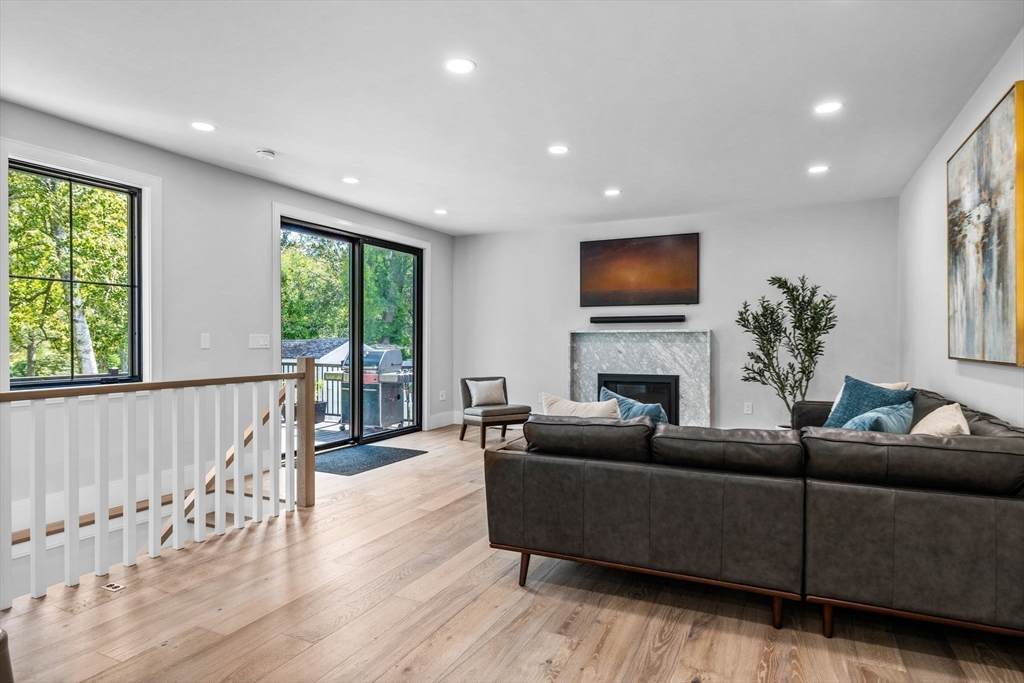 83 Winter St - Photo 1