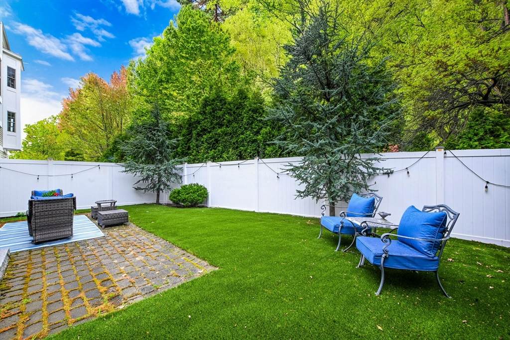 572 Freeport Street - Photo 1