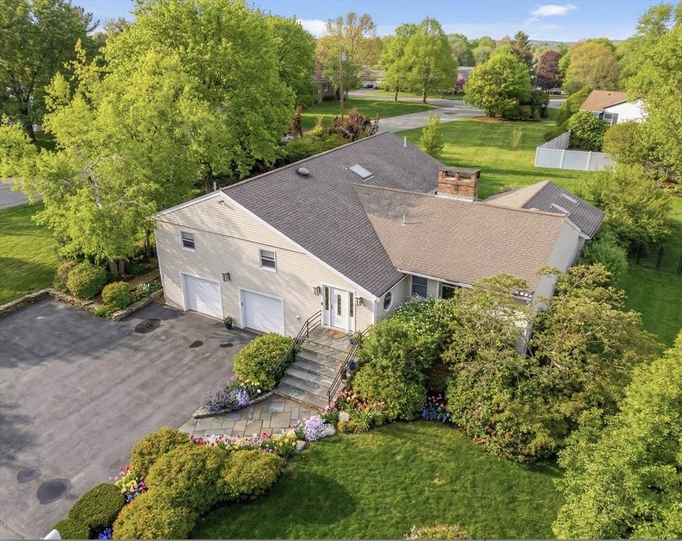 6 Tally Ho Lane - Photo 1