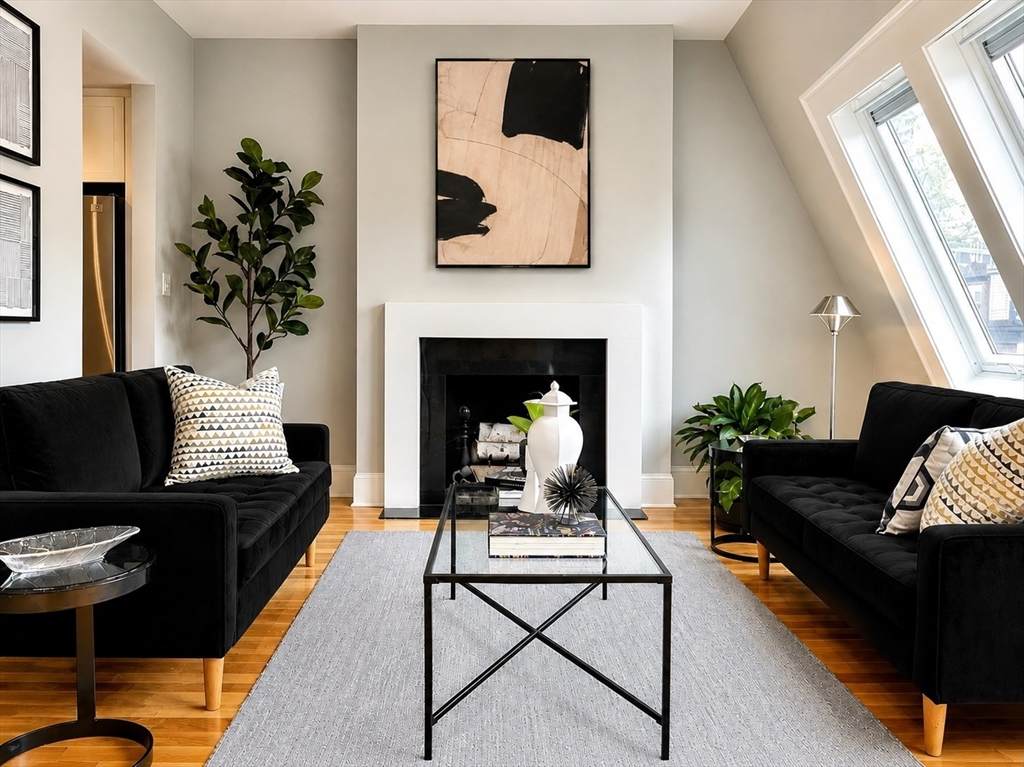 27 E Springfield St - Photo 1