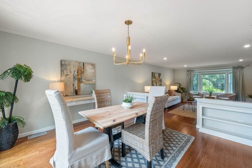 22 Floret Circle - Photo 1