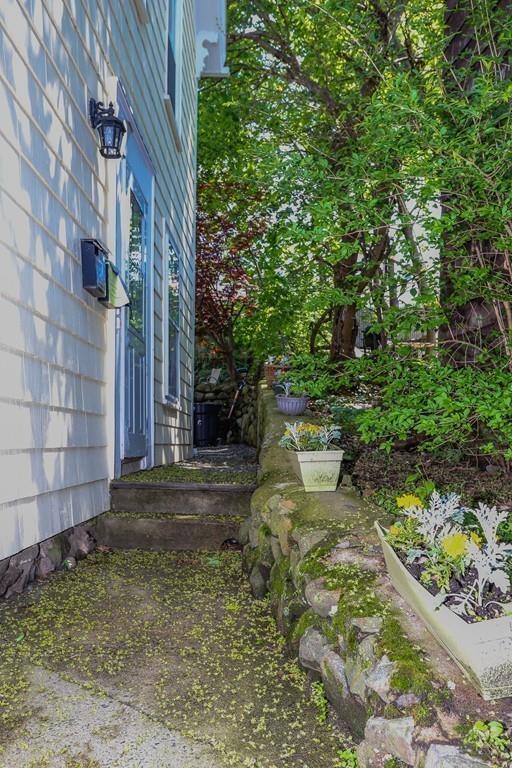 148-150 Pleasant St U: 4 - Photo 1