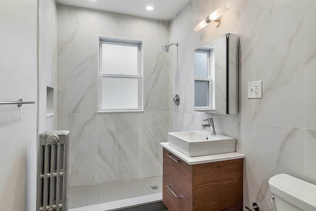 163 South - Photo 1