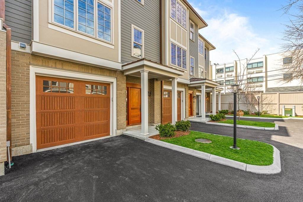 21 Crowninshield Road - Photo 1
