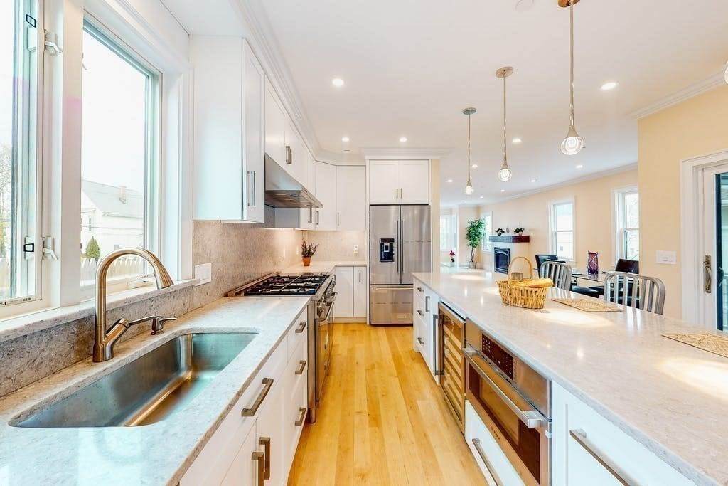 150 Hudson St - Photo 1