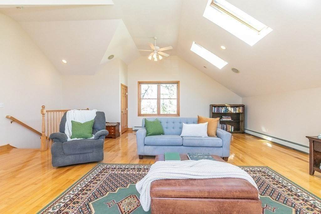 28 Bonnie Ave - Photo 1