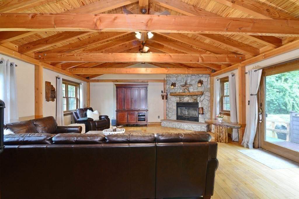 126 Park St - Photo 1