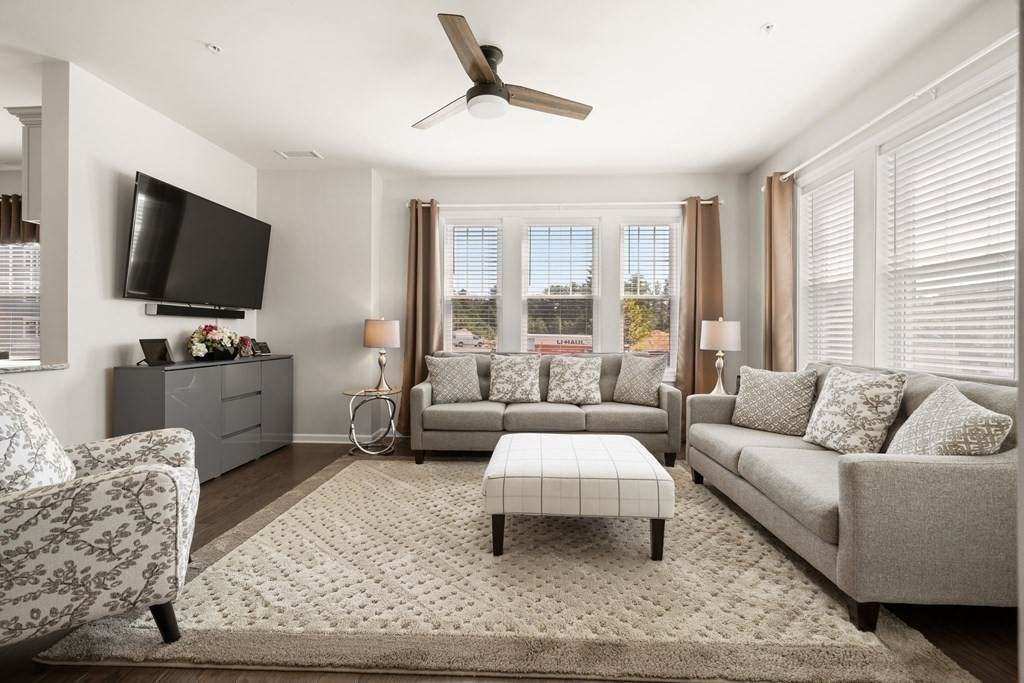 230 Martins Landing - Photo 1