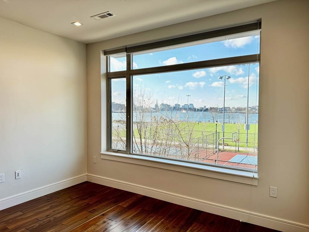 99 Sumner St - Photo 1