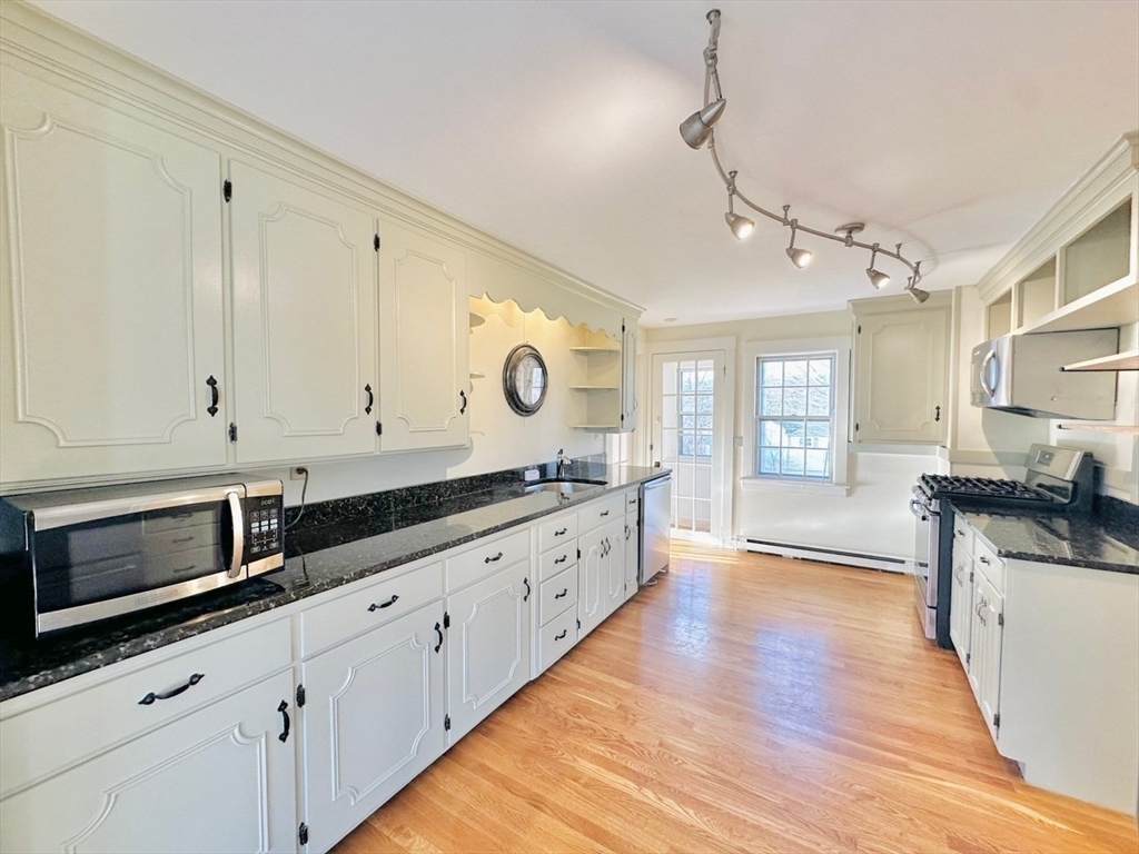 200 Pleasant - Photo 1