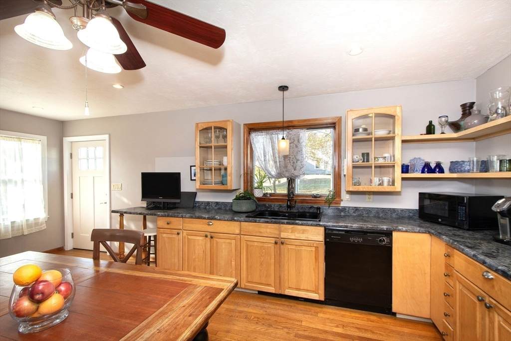 17 Whitehead Ave - Photo 1