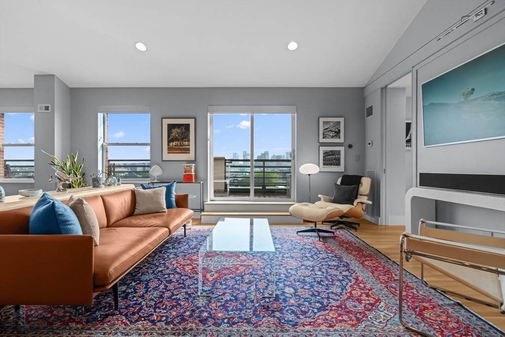 150 Orleans Street - Photo 1