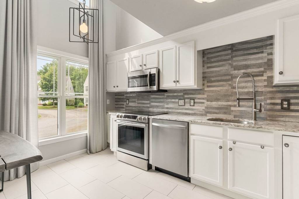 33 Barker Square Dr - Photo 1