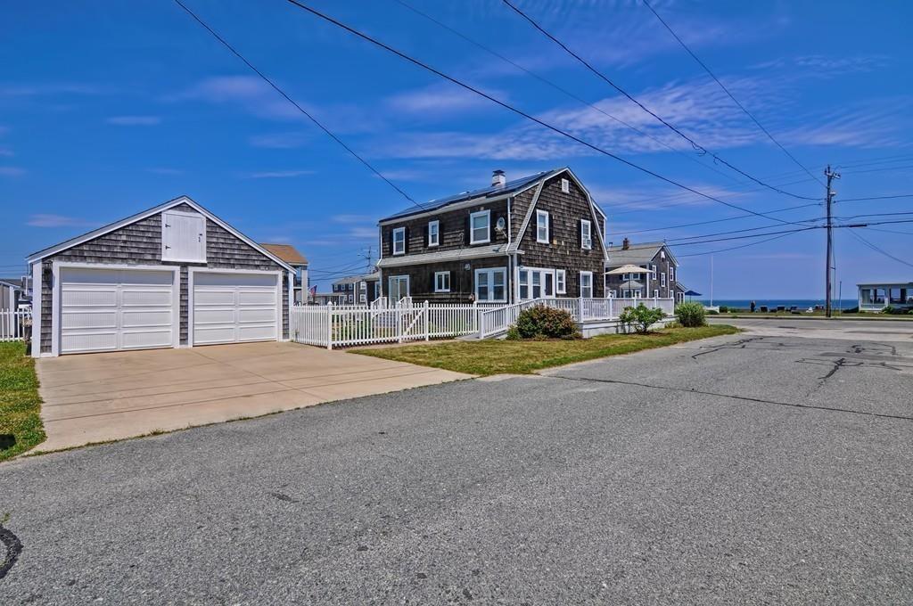 465 Ocean St - Photo 1