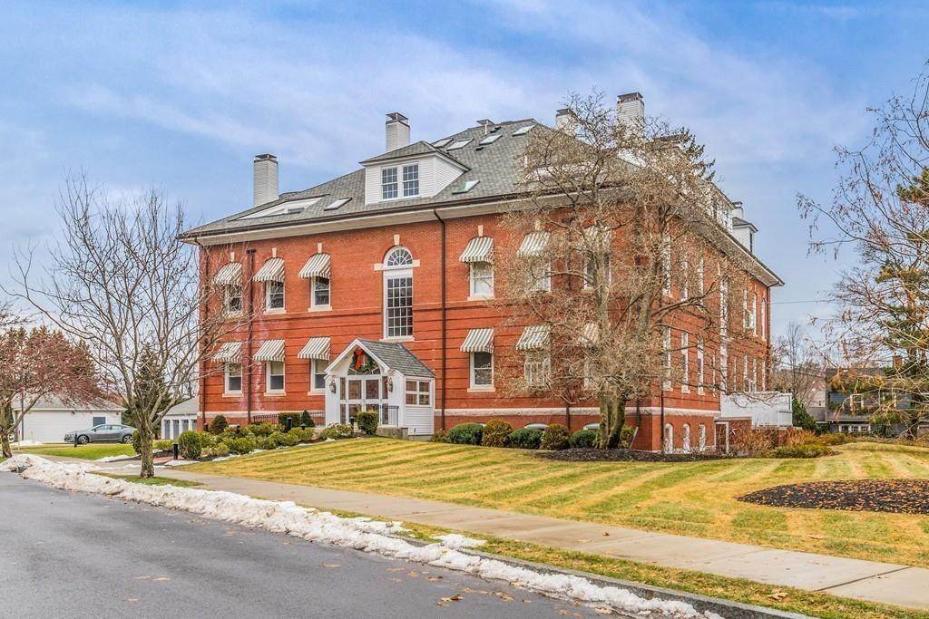 66 Haskell Street - Photo 1