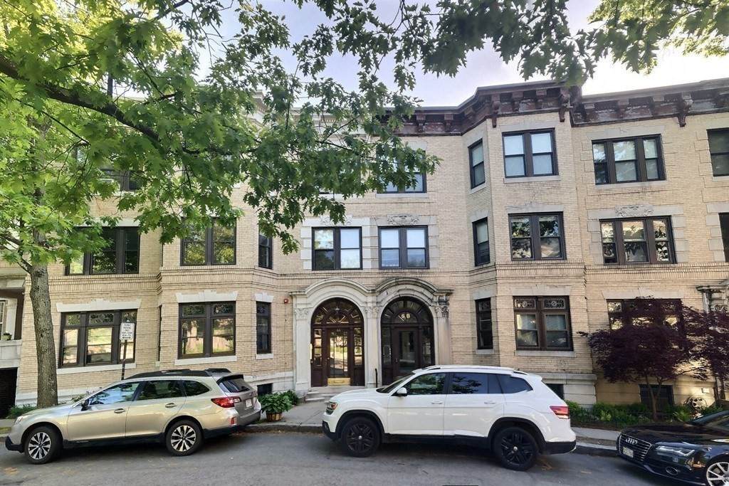 66 Marshal St - Photo 1