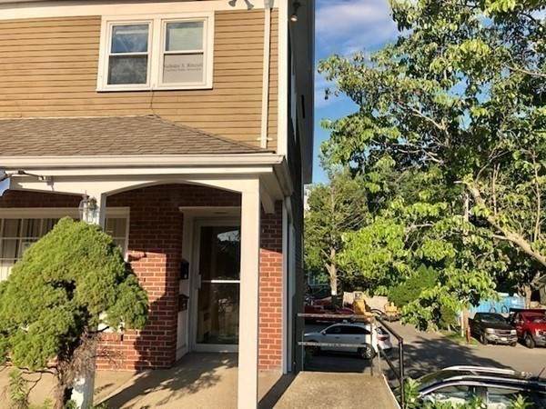 220 Chestnut St - Photo 1