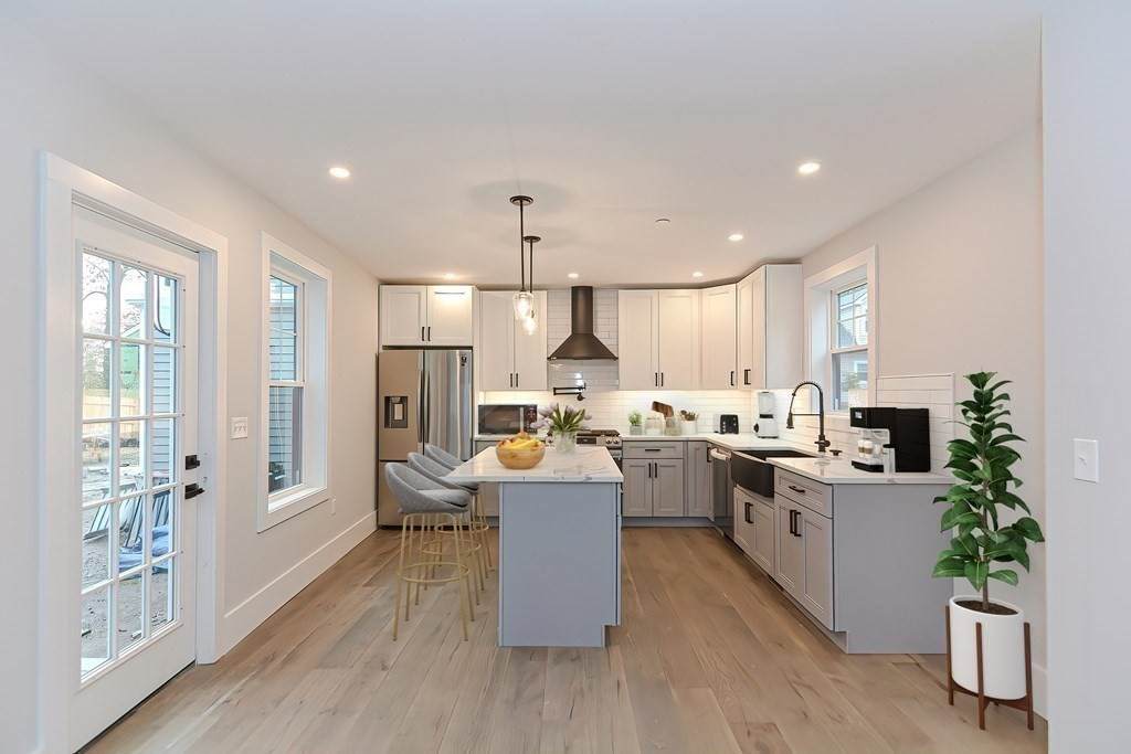 37-39 Old Morton St - Photo 1