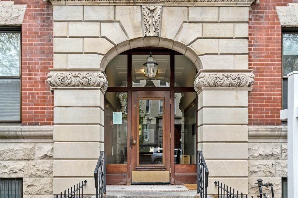83 Ivy St - Photo 1