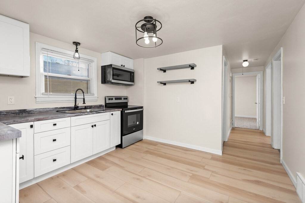 96 Yale St - Photo 1