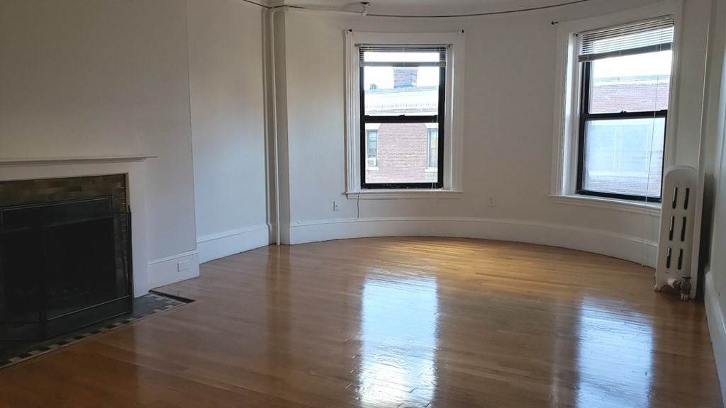 924 Beacon Street - Photo 1