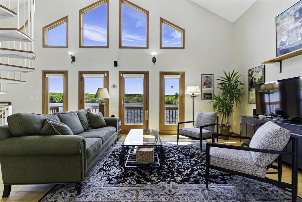 28 Downey Street - Photo 1