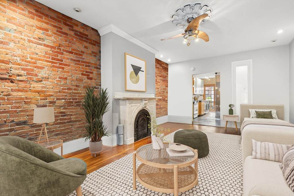 15 Concord Sq - Photo 1