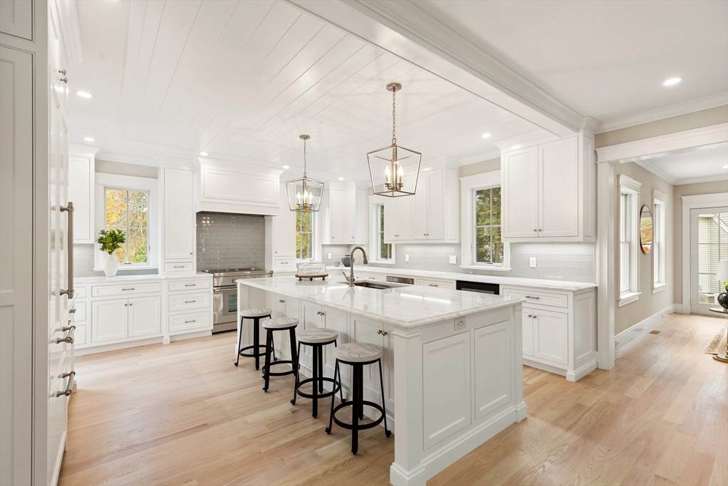 6 Revolutionary Road - Photo 1