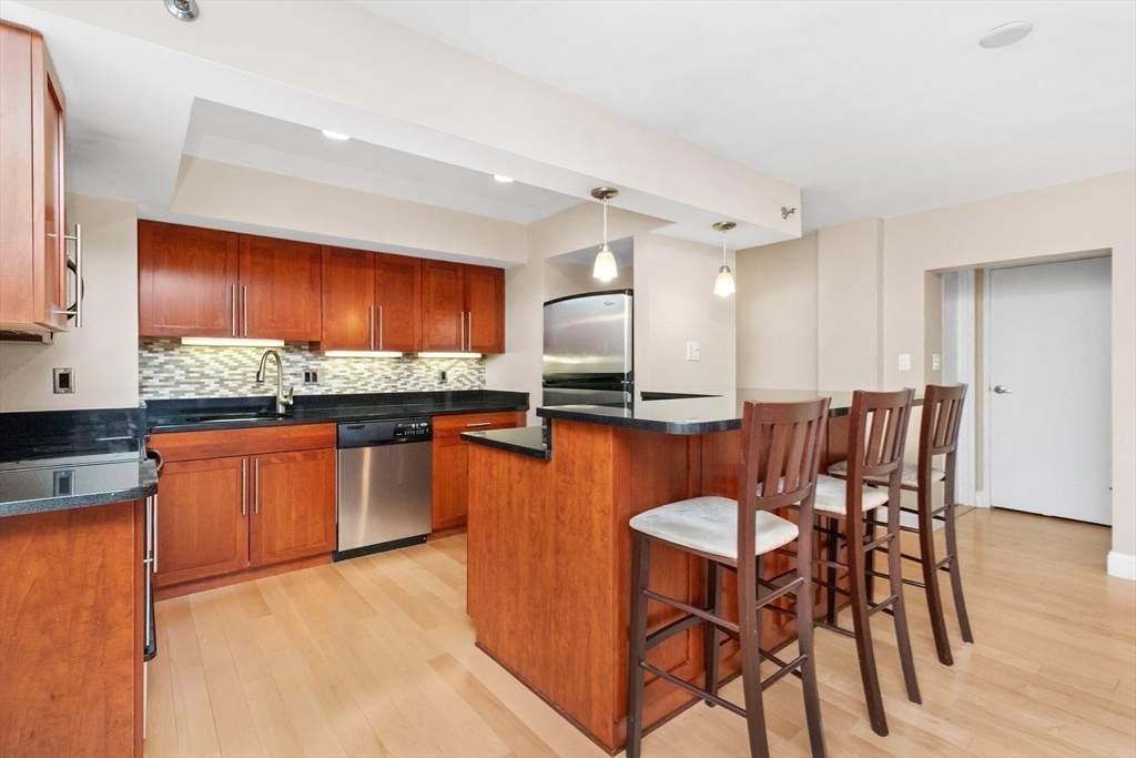 1600 Beacon St - Photo 1
