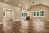 910 Lockenbie Place - Photo 16