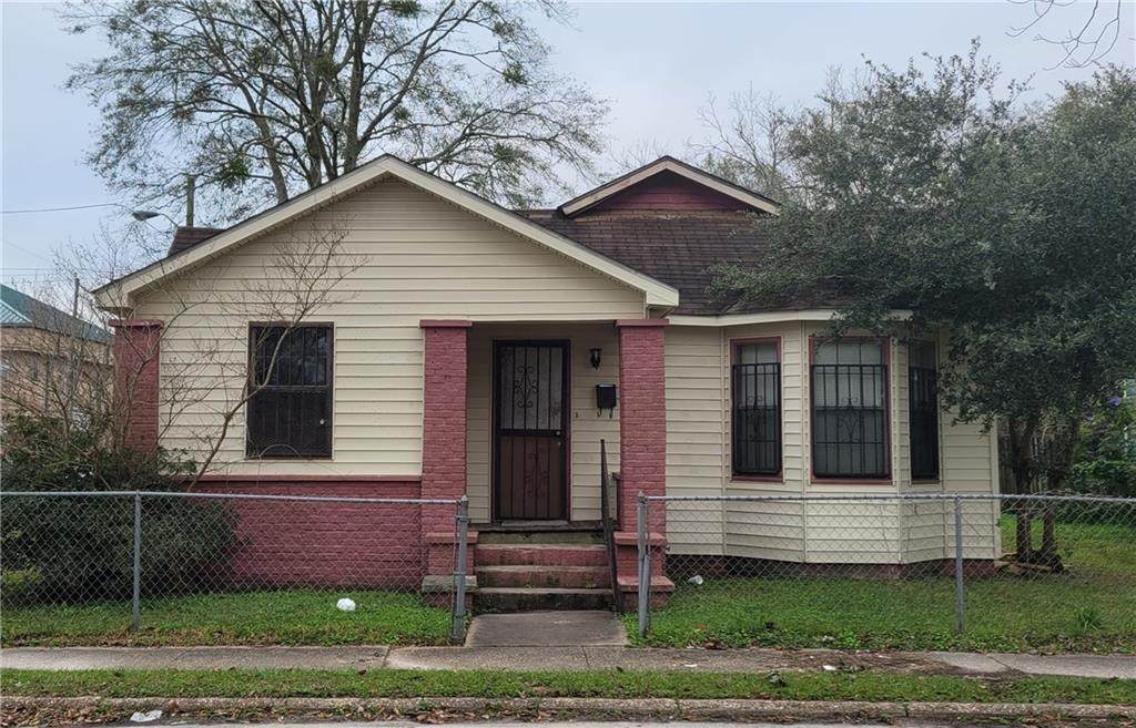 201 Main Street - Photo 1