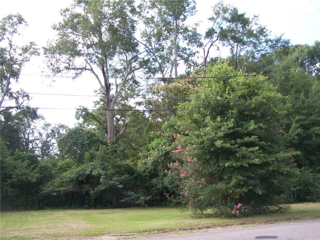 2150 Good Street - Photo 1