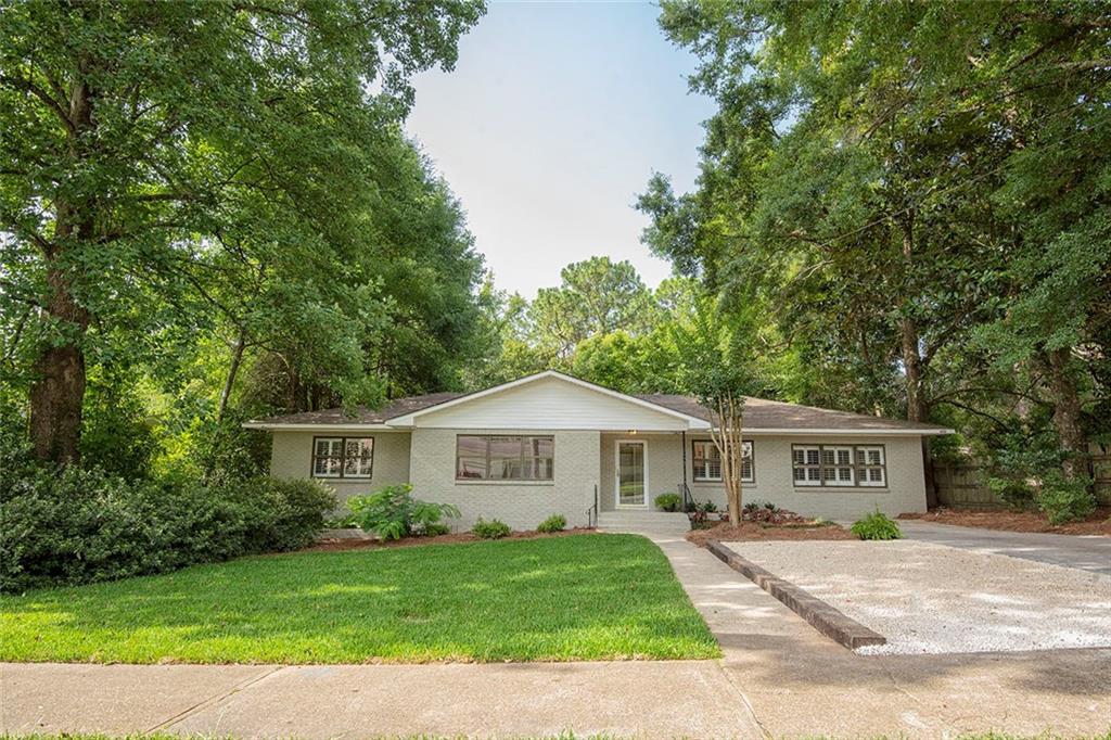 600 Gayfer Avenue - Photo 1