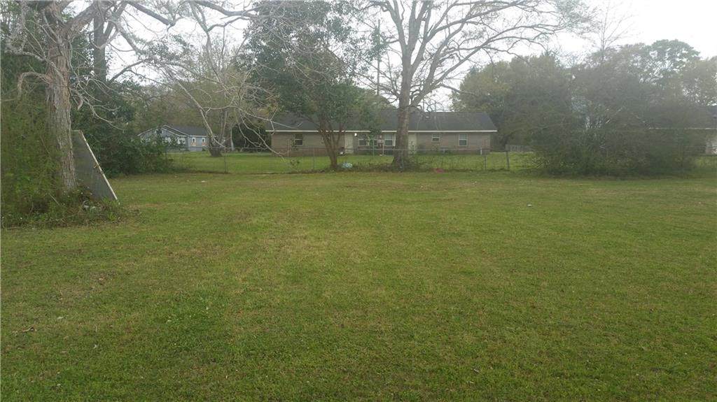 104 Magnolia Street - Photo 1