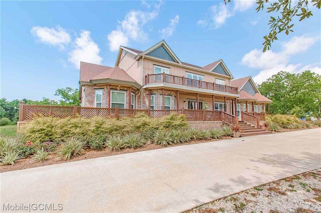 12740 Saddlebrook Circle - Photo 1