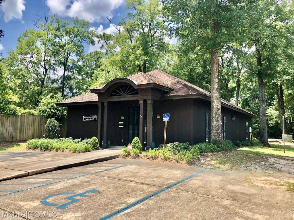 703 Bishop Lane - Photo 1