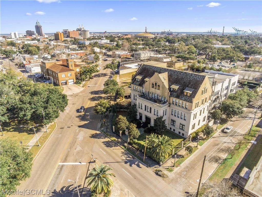 753 St Francis Street - Photo 1