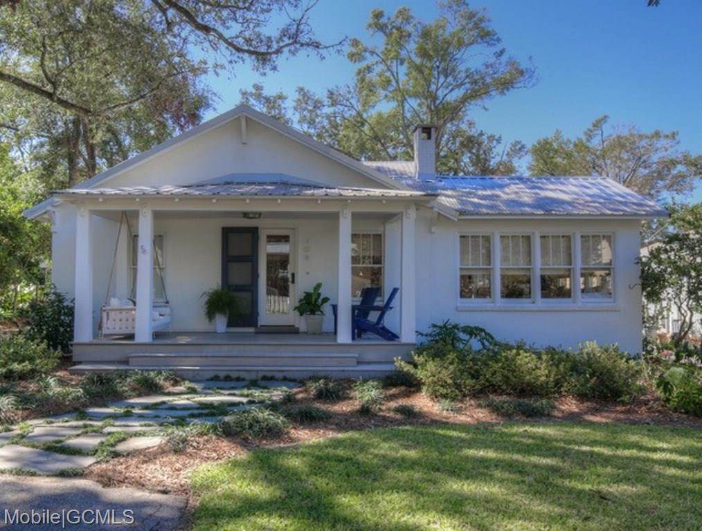 106 White Avenue - Photo 1
