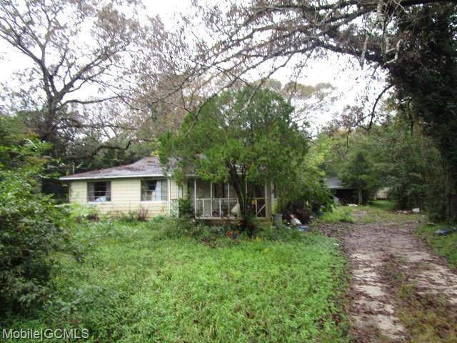 5135 Oak Crest Drive - Photo 1