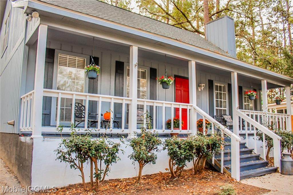 146 Greenwood Drive - Photo 1
