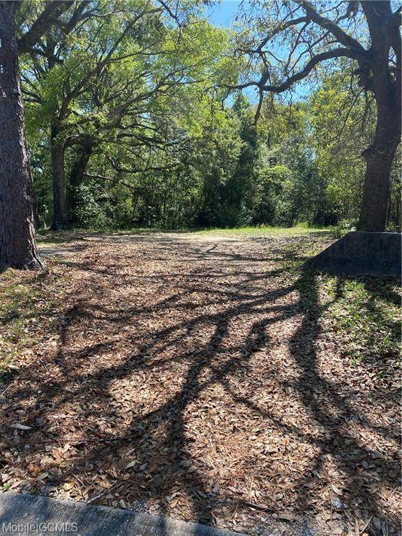 1608 Crestwood Drive - Photo 1
