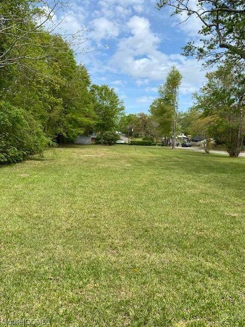 202 Hillside Drive - Photo 1