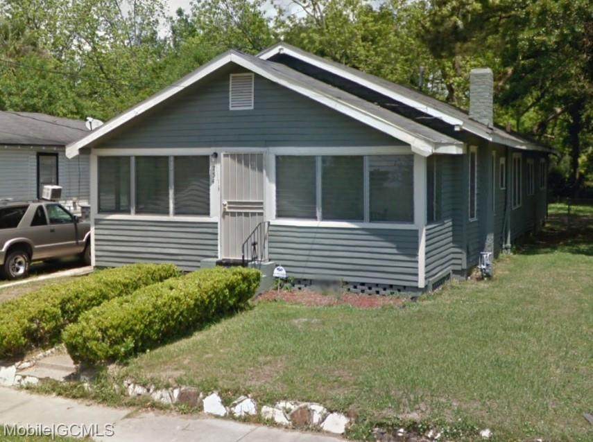 754 Kentucky Street - Photo 1
