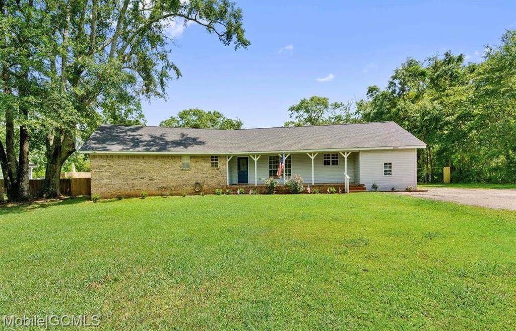 1122 Forest Avenue - Photo 1