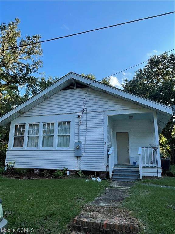 221 4th Street - Photo 1