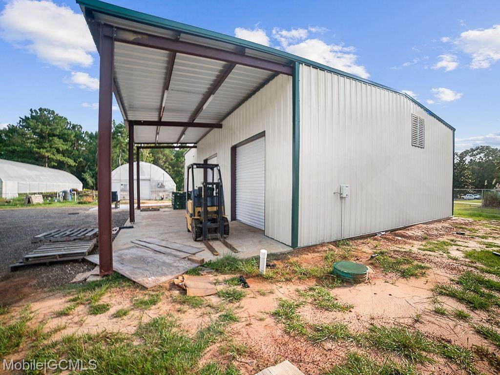 9401 Jeff Hamilton Rd - Photo 1