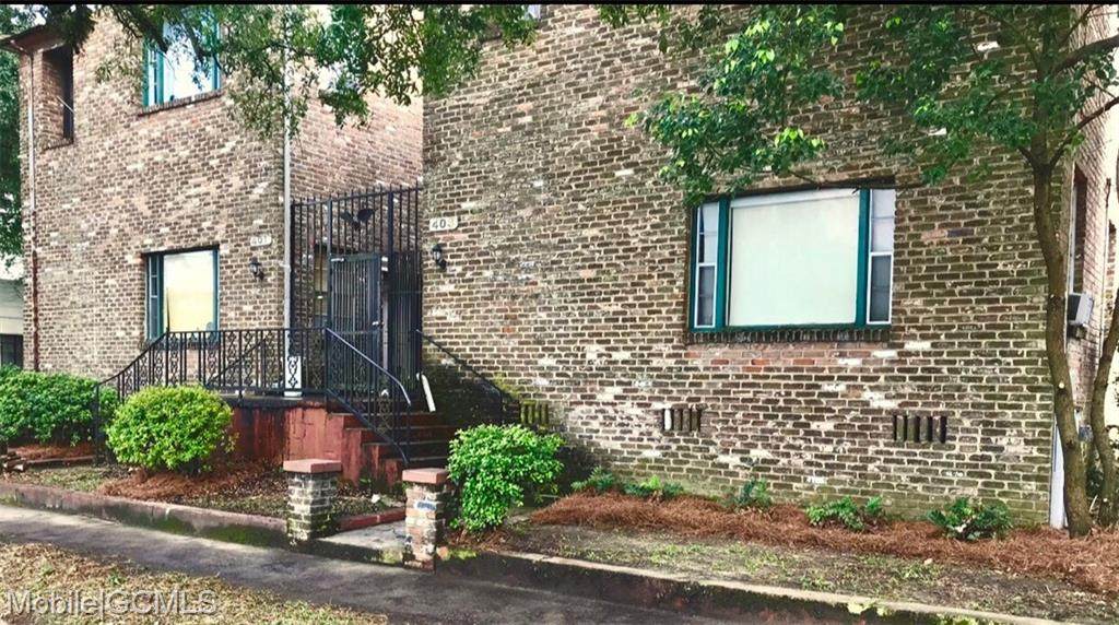 401 St Francis Street - Photo 1