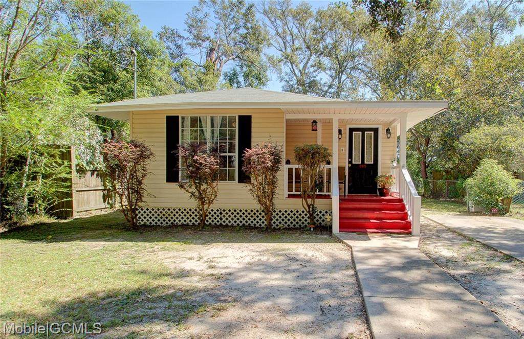 265 Crenshaw Street - Photo 1